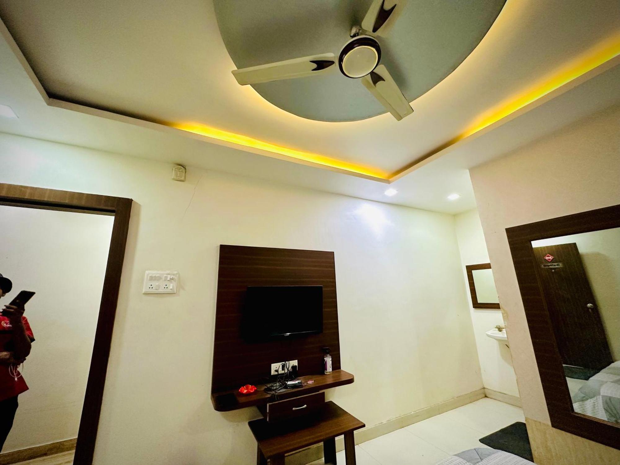 Hotel Sawai Executive Jadhavwadi Exterior photo
