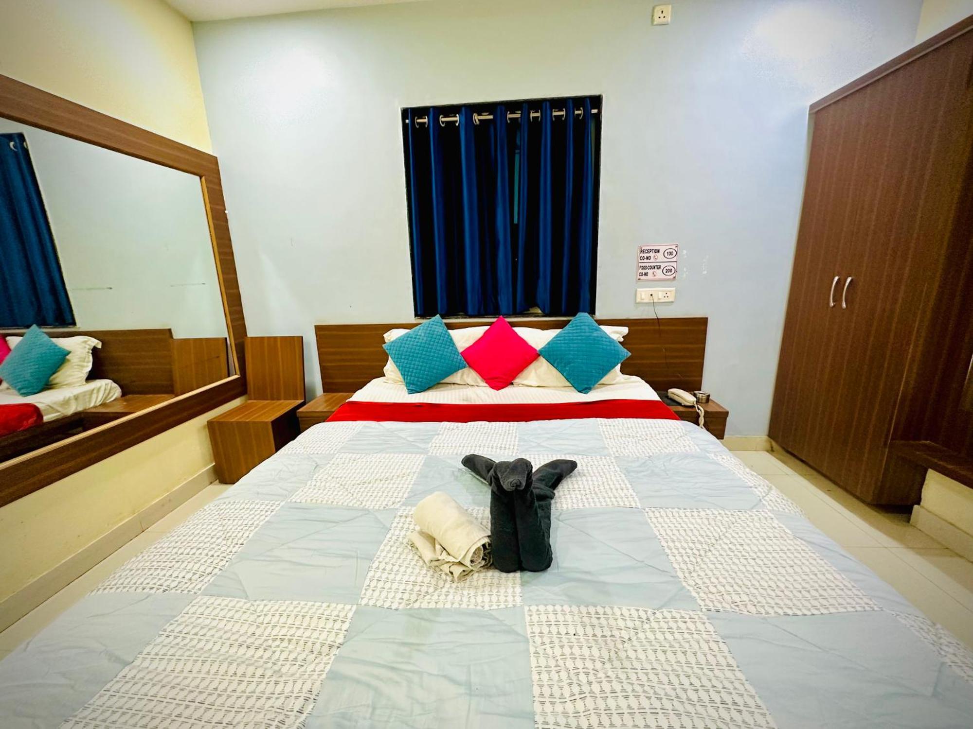 Hotel Sawai Executive Jadhavwadi Exterior photo