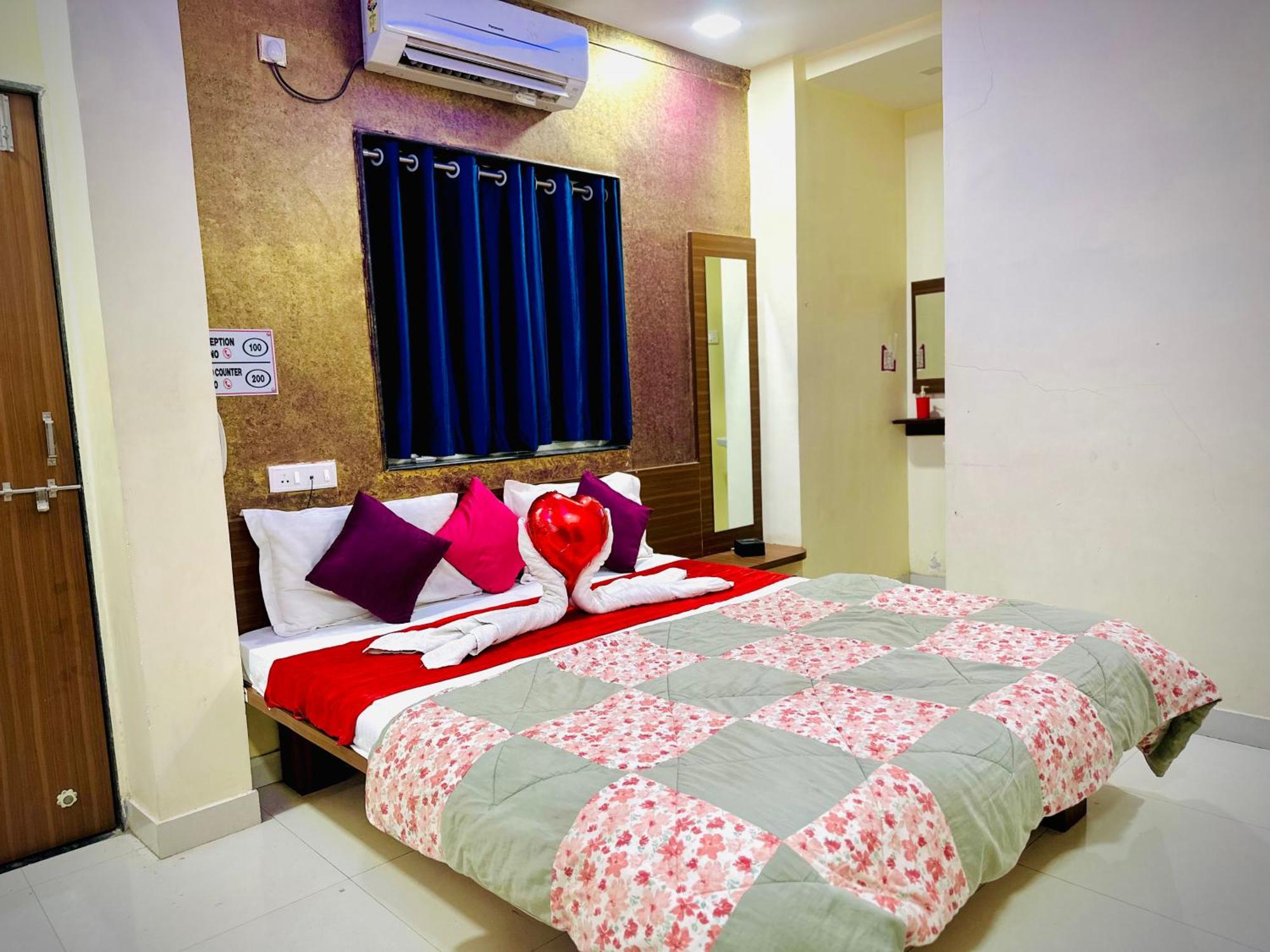 Hotel Sawai Executive Jadhavwadi Exterior photo