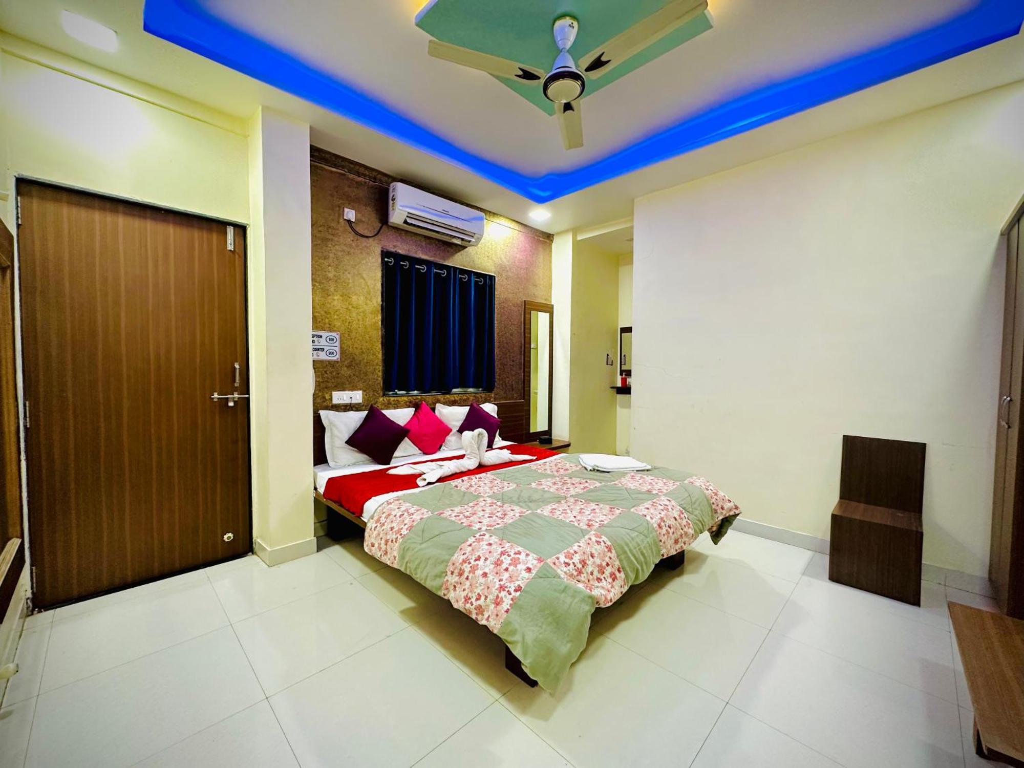 Hotel Sawai Executive Jadhavwadi Exterior photo