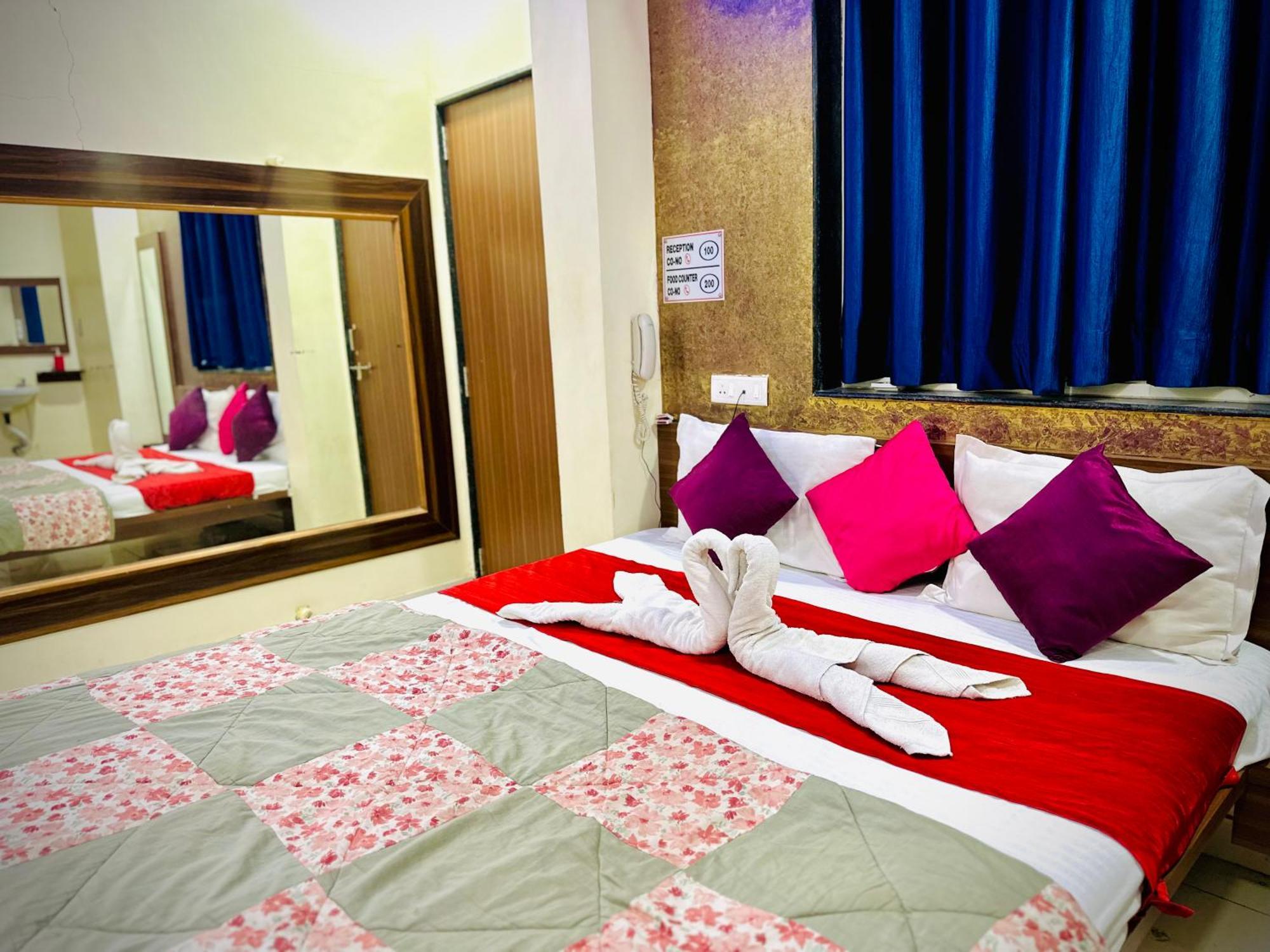 Hotel Sawai Executive Jadhavwadi Exterior photo