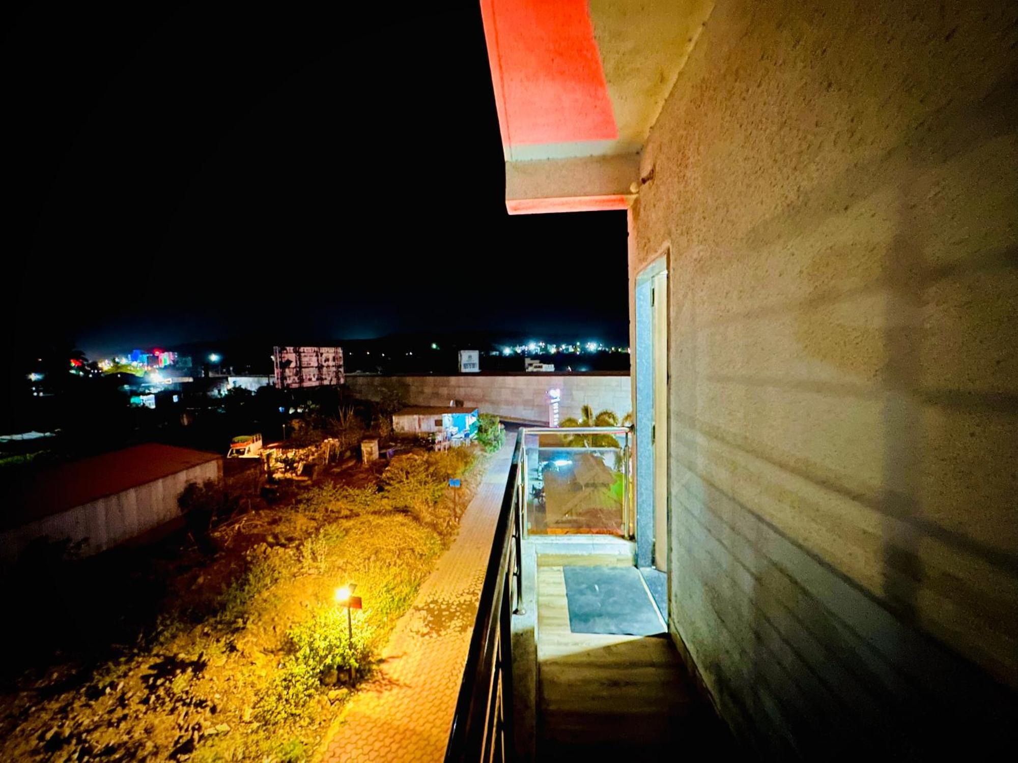 Hotel Sawai Executive Jadhavwadi Exterior photo