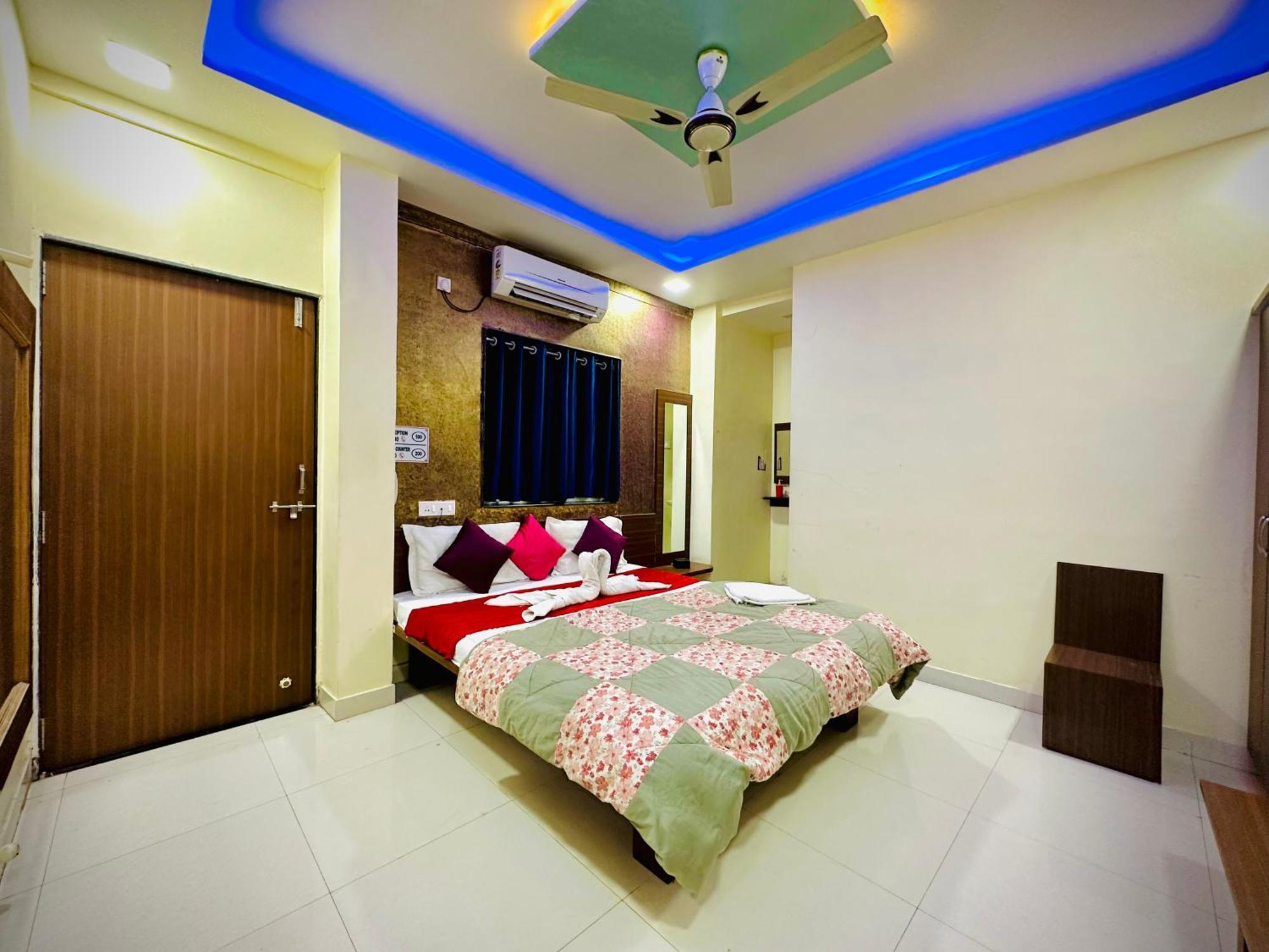 Hotel Sawai Executive Jadhavwadi Exterior photo