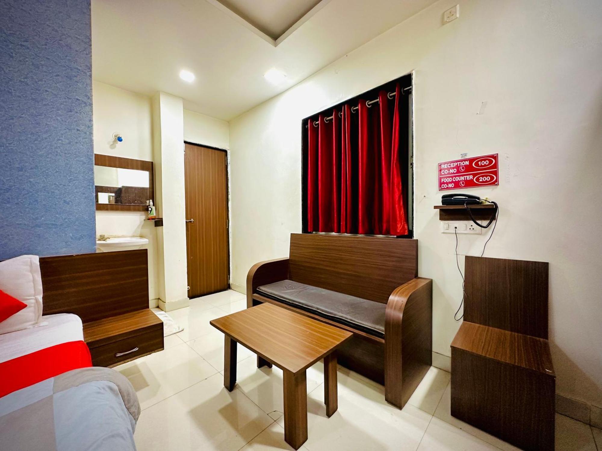 Hotel Sawai Executive Jadhavwadi Exterior photo