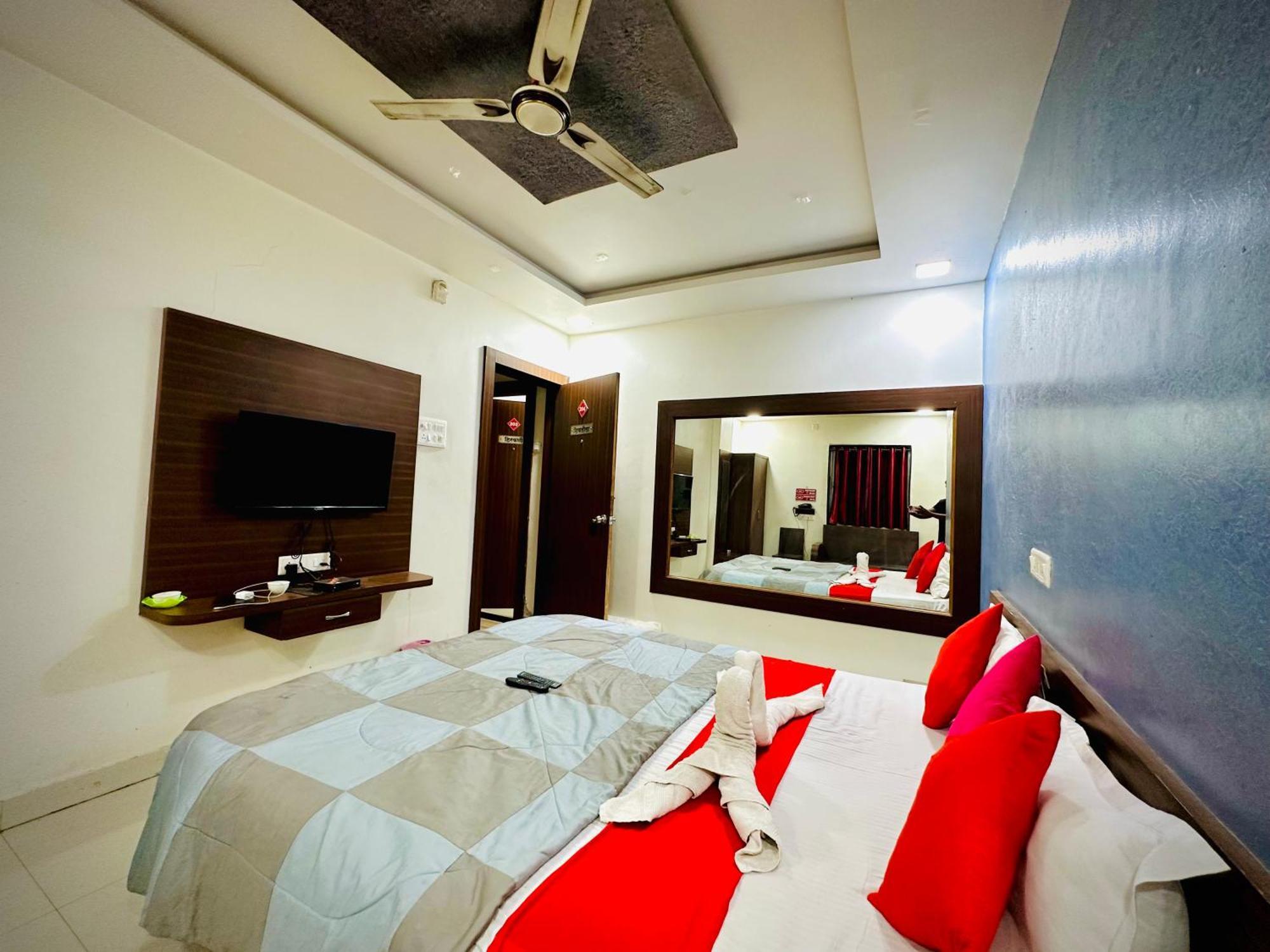 Hotel Sawai Executive Jadhavwadi Exterior photo